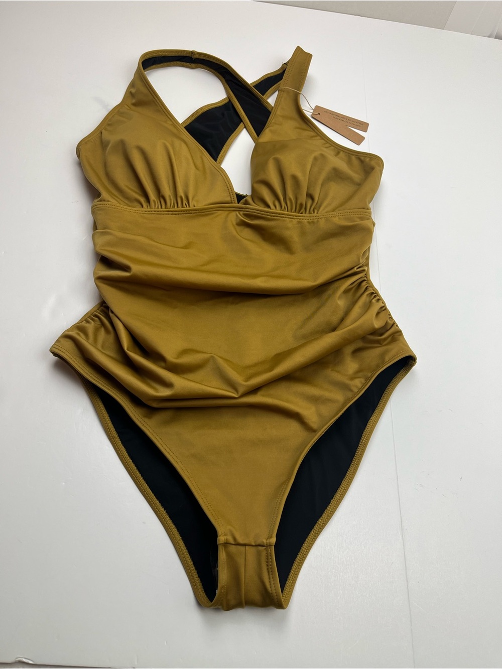 Shapellx Ruched Plunge Tummy Control
One-Piece Swimsuit Earth Yellow Large NEW